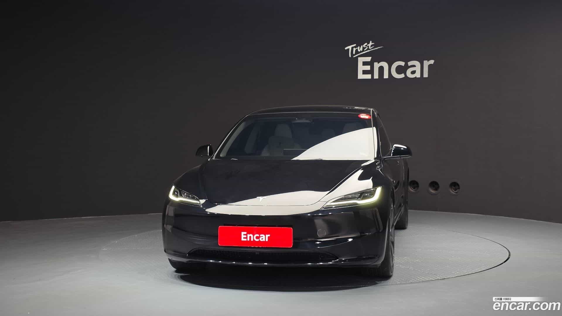 Model 3 Tesla 2024.6-OUTER-003