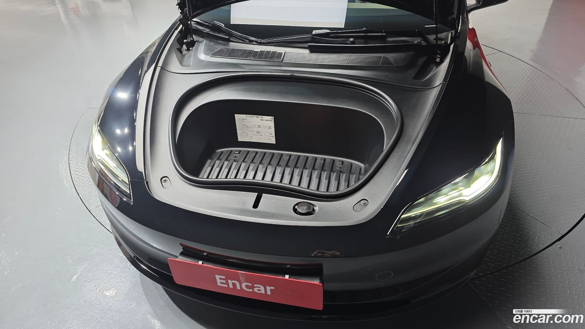 Main__Slider__Photo:Model 3 Tesla 2024.6-5