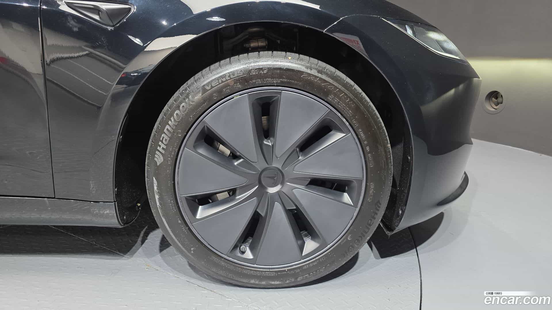 Model 3 Tesla 2024.6-OUTER-031