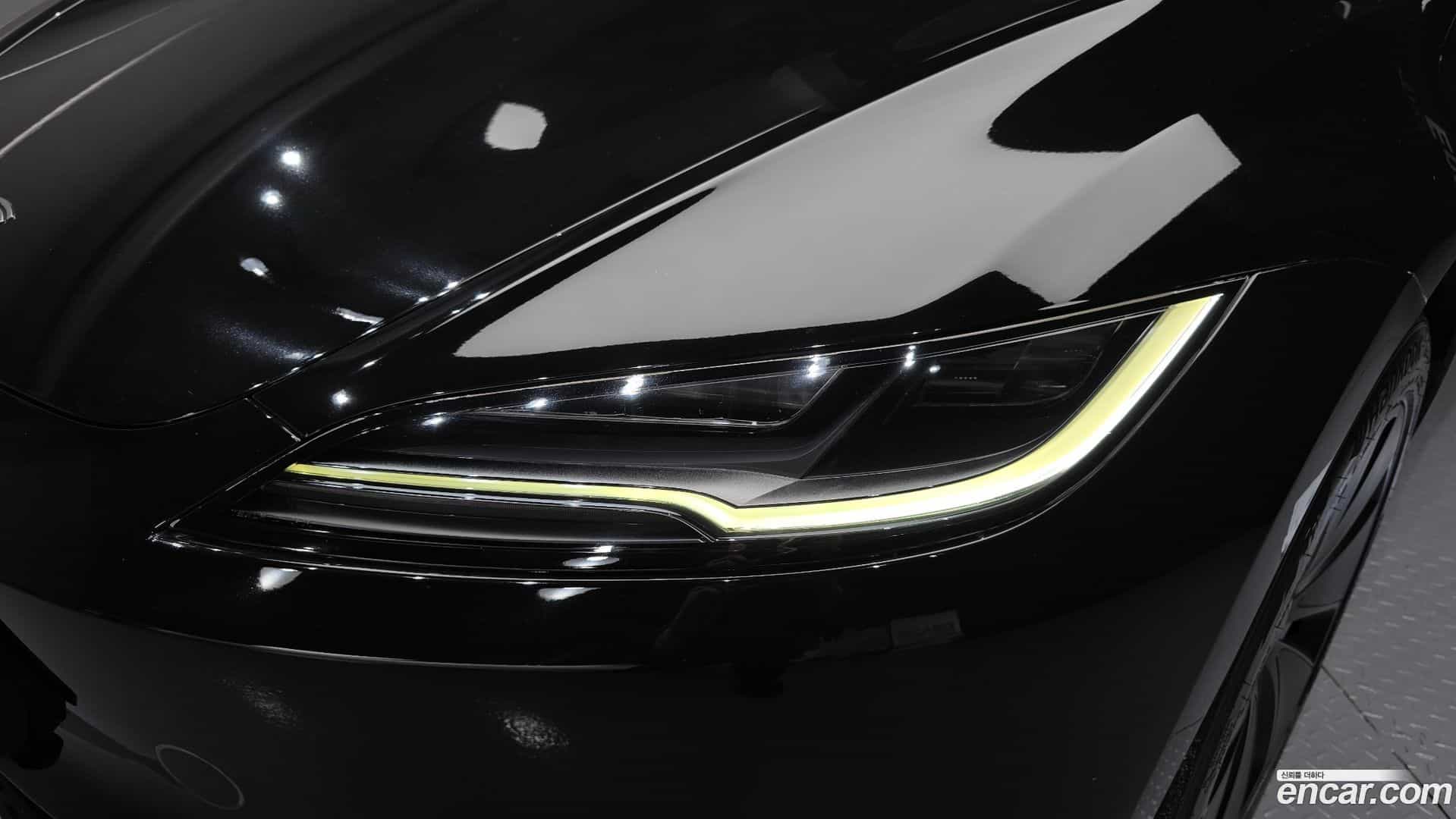 Model 3 Tesla 2024.6-OUTER-032