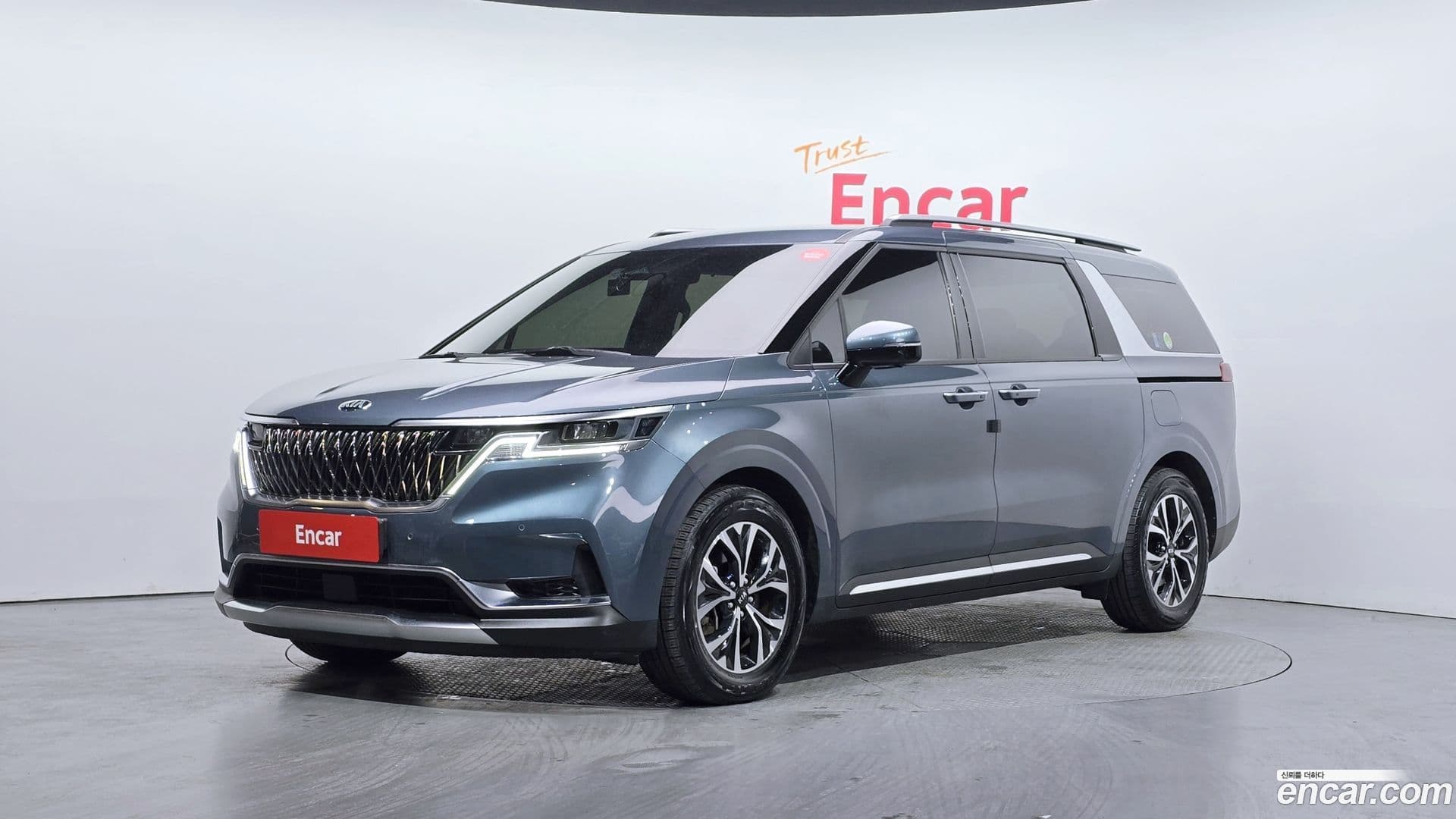 Main__Slider__Photo:Canival Kia 2021.3-0