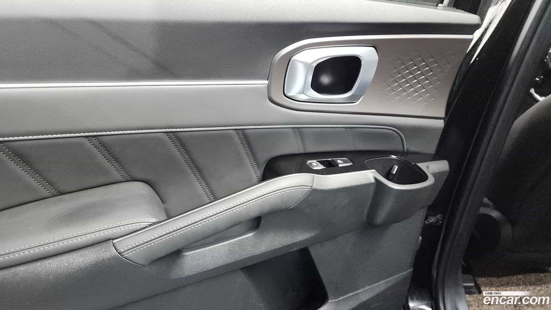 Sorento Kia 2023.9-INNER-035