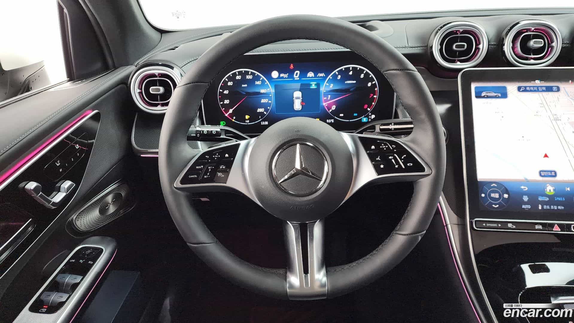 GLC-Class Mercedes-Benz 2024.11-OPTION-017