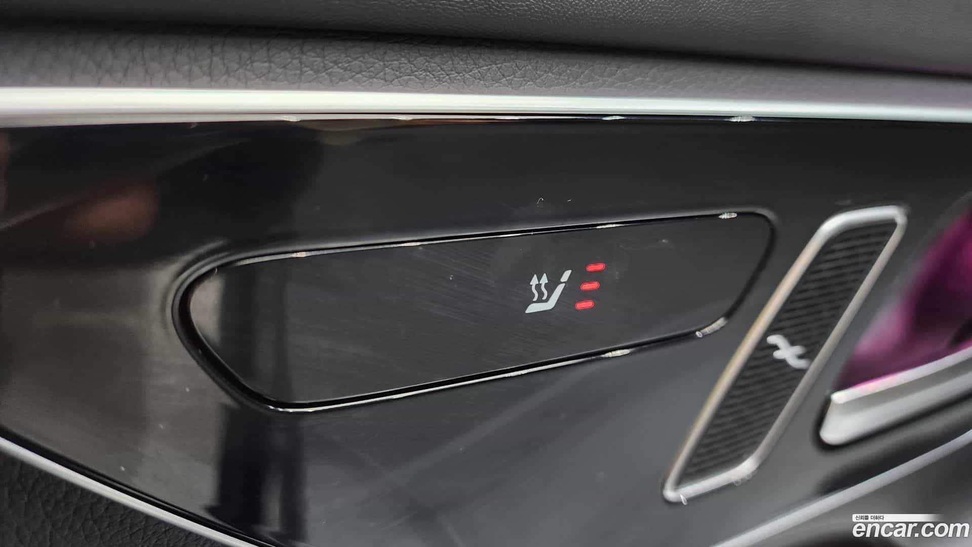 GLC-Class Mercedes-Benz 2024.11-OPTION-023