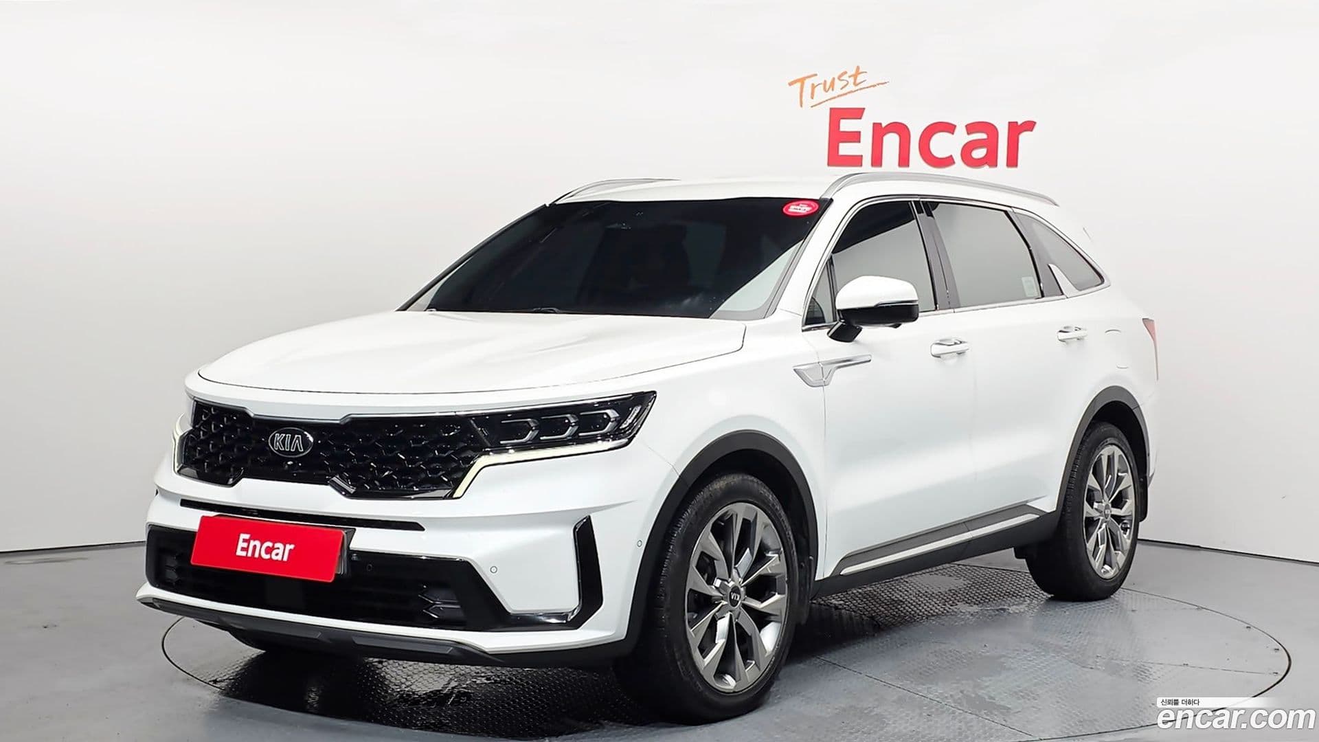 Main__Slider__Photo:Sorento Kia 2020.5-0