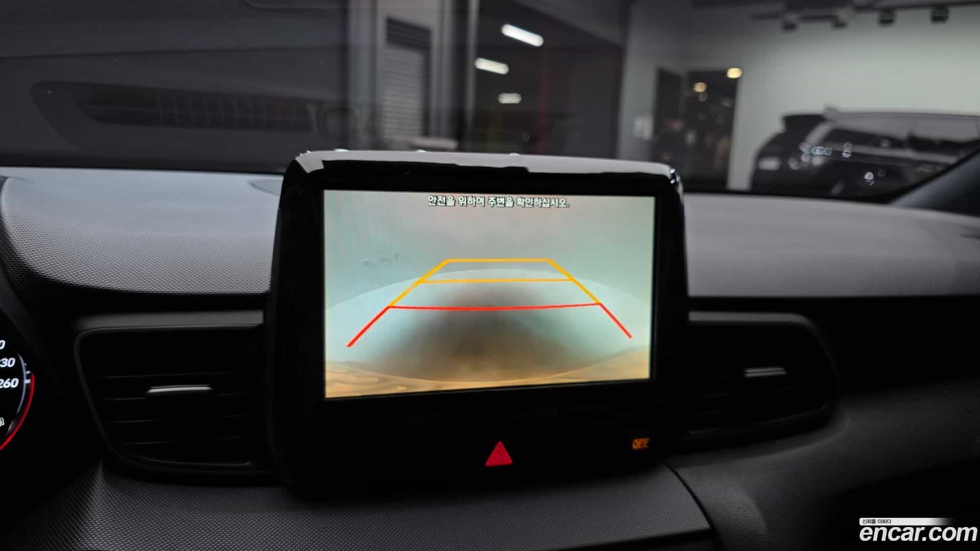 Veloster Hyundai 2018.6-OPTION-024