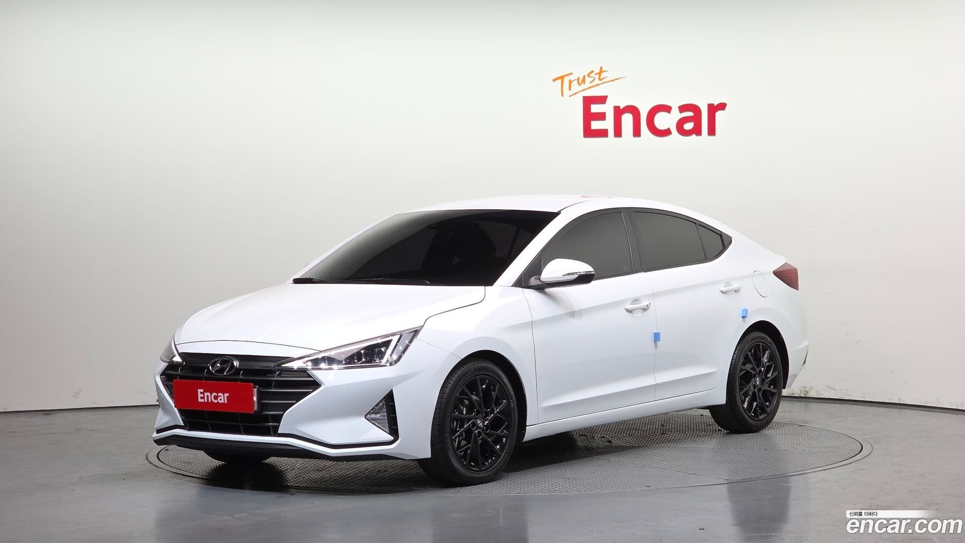 Main__Slider__Photo:AVANTE Hyundai 2019.2-0