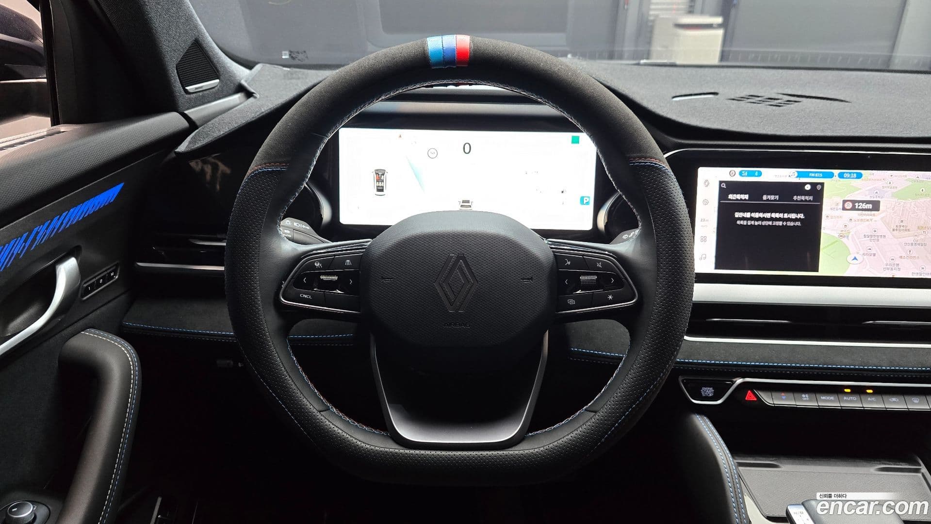 Main__Slider__Photo:Grand Koleos Renault Korea 2024.10-12