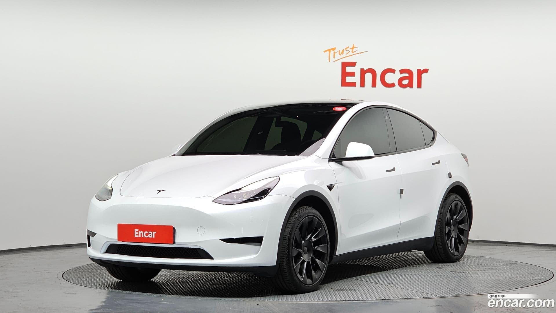 Main__Slider__Photo:Model Y Tesla 2023.9-0