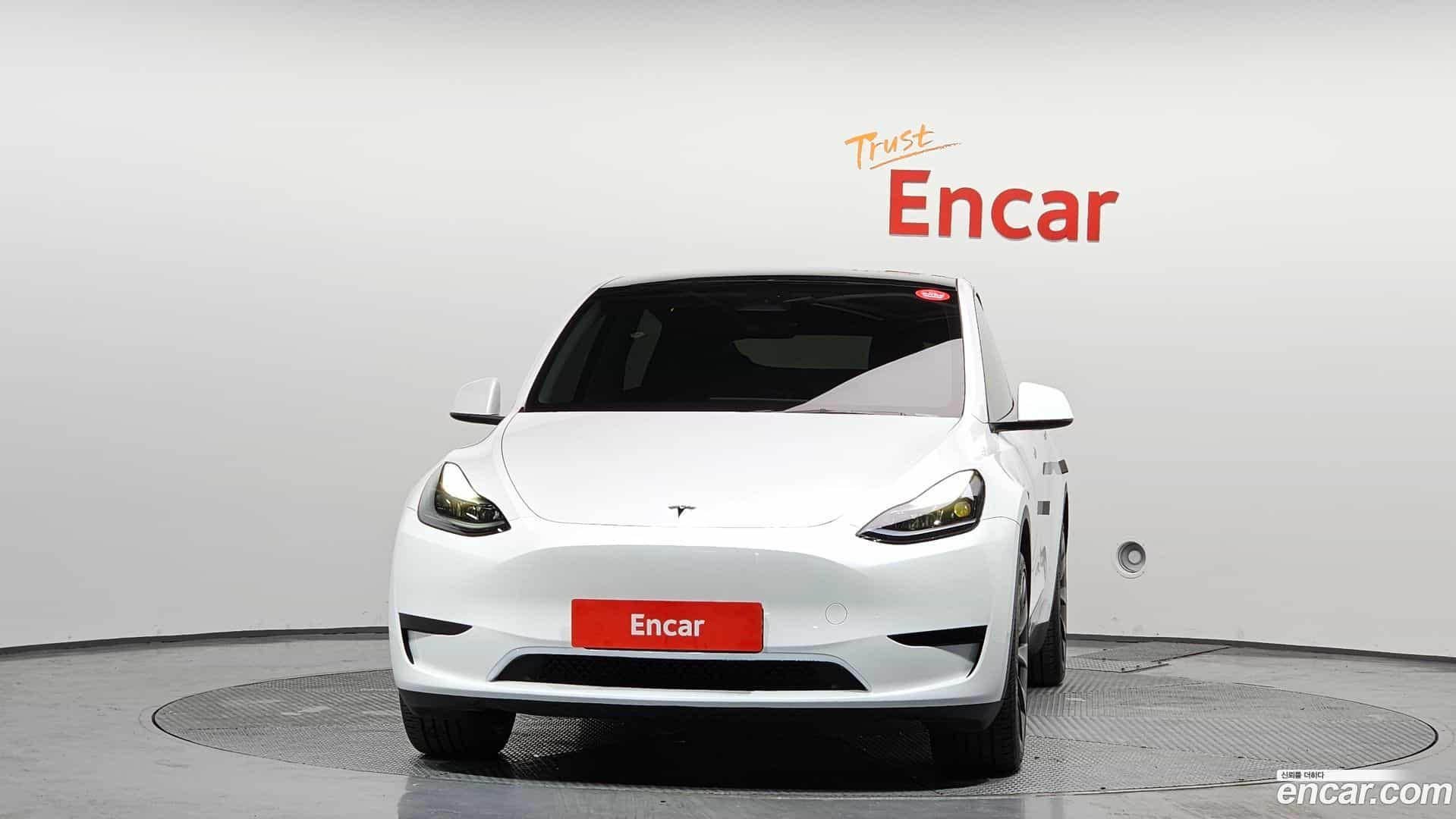Model Y Tesla 2023.9-OUTER-003