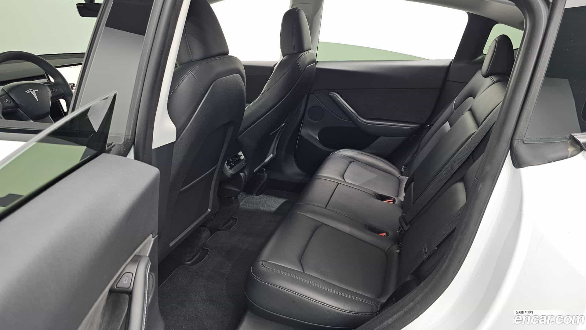 Model Y Tesla 2023.9-OPTION-015