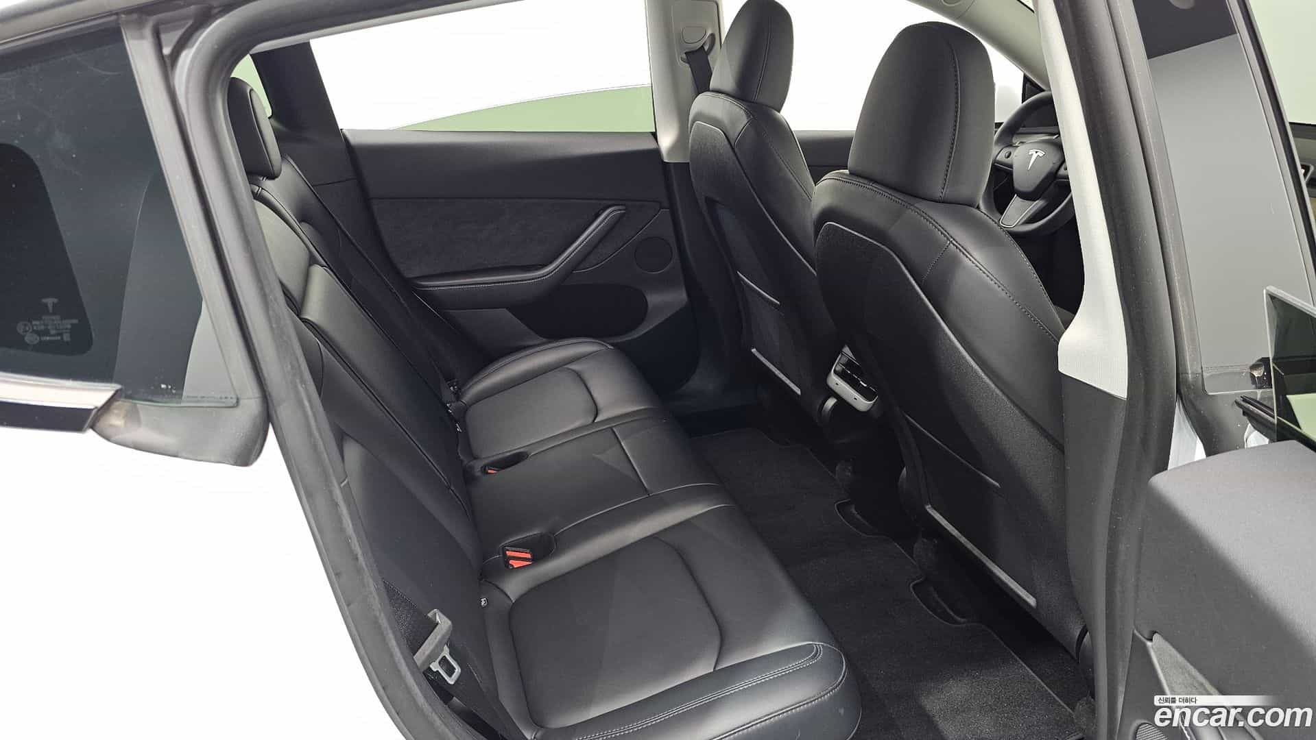 Model Y Tesla 2023.9-OPTION-016