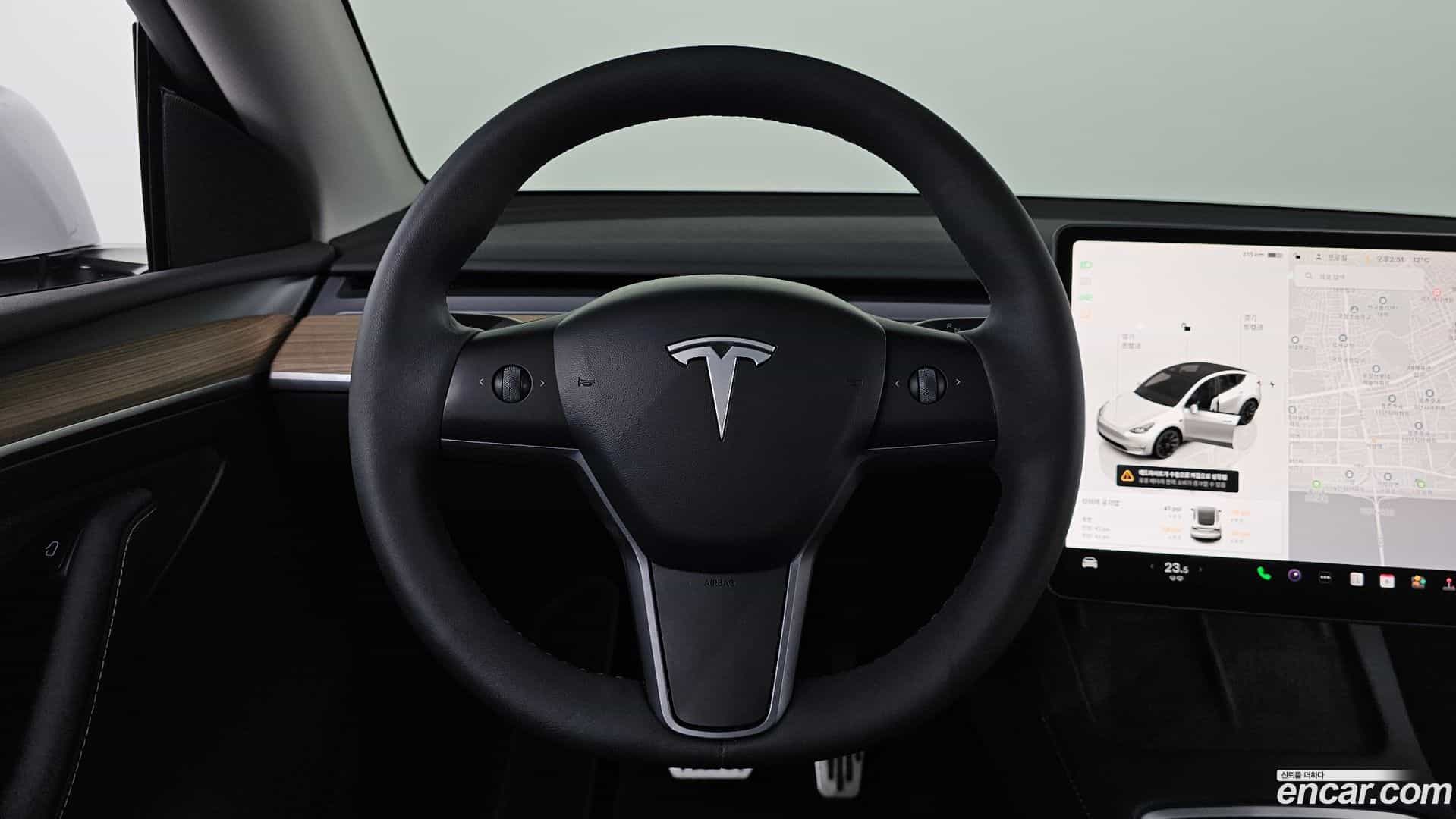 Model Y Tesla 2023.9-OPTION-017
