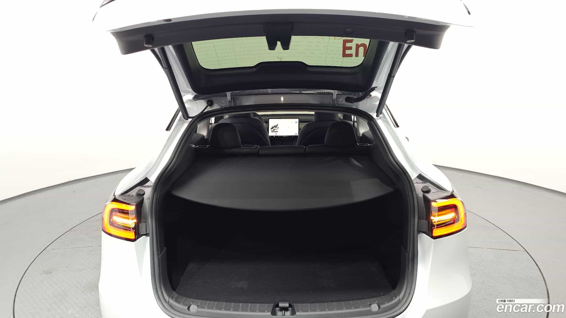 Model Y Tesla 2023.9-OPTION-022