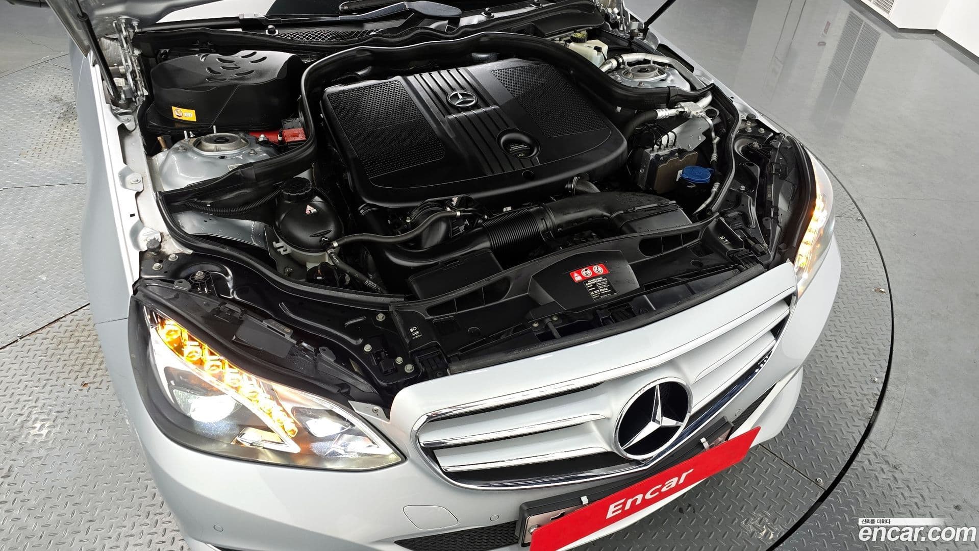Main__Slider__Photo:E-Class Mercedes-Benz 2015.6-5