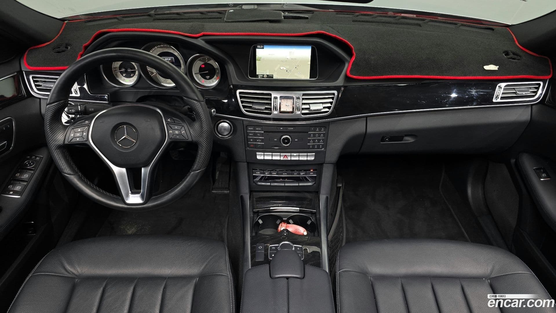 Main__Slider__Photo:E-Class Mercedes-Benz 2015.6-6
