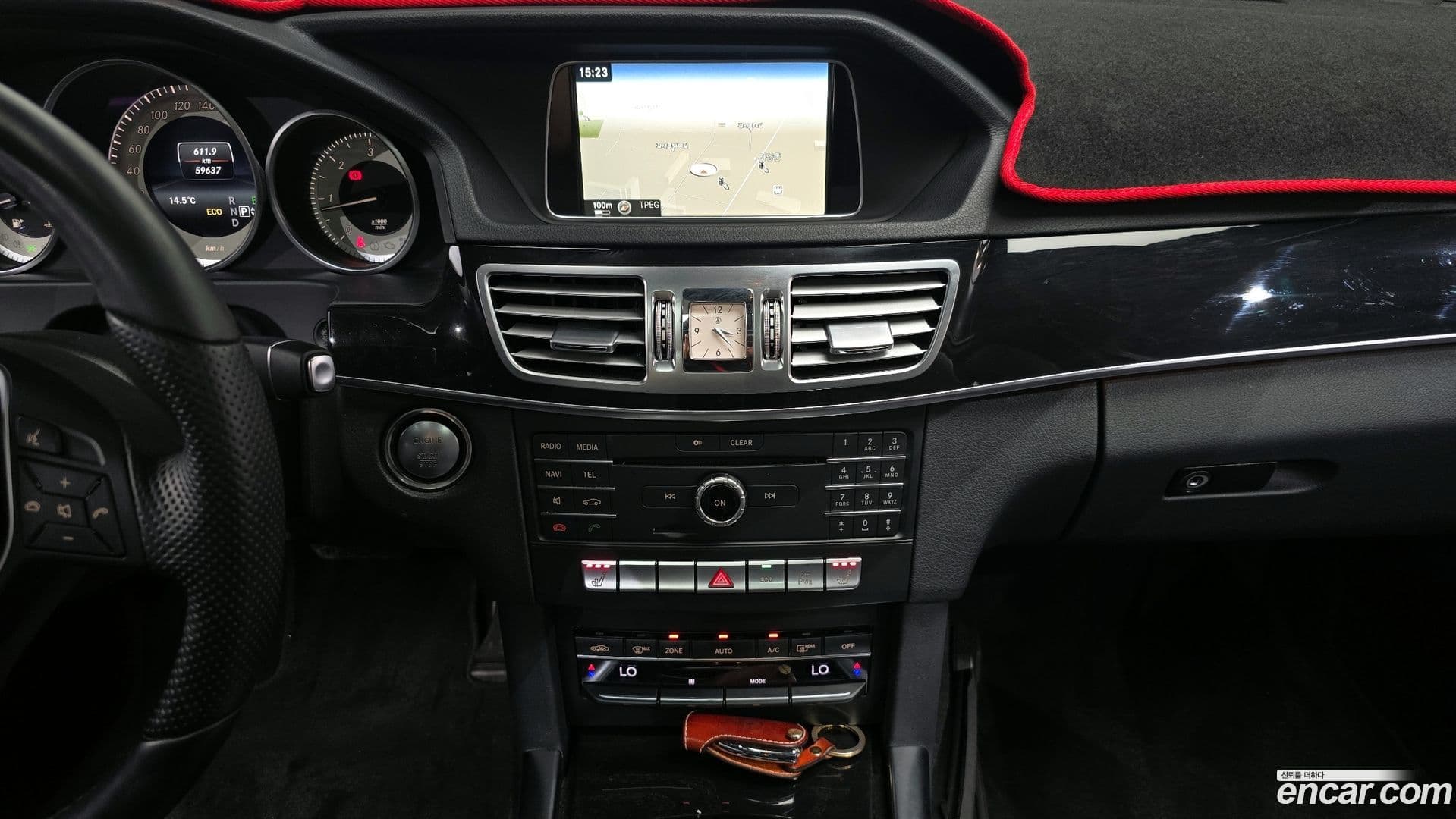 Main__Slider__Photo:E-Class Mercedes-Benz 2015.6-13