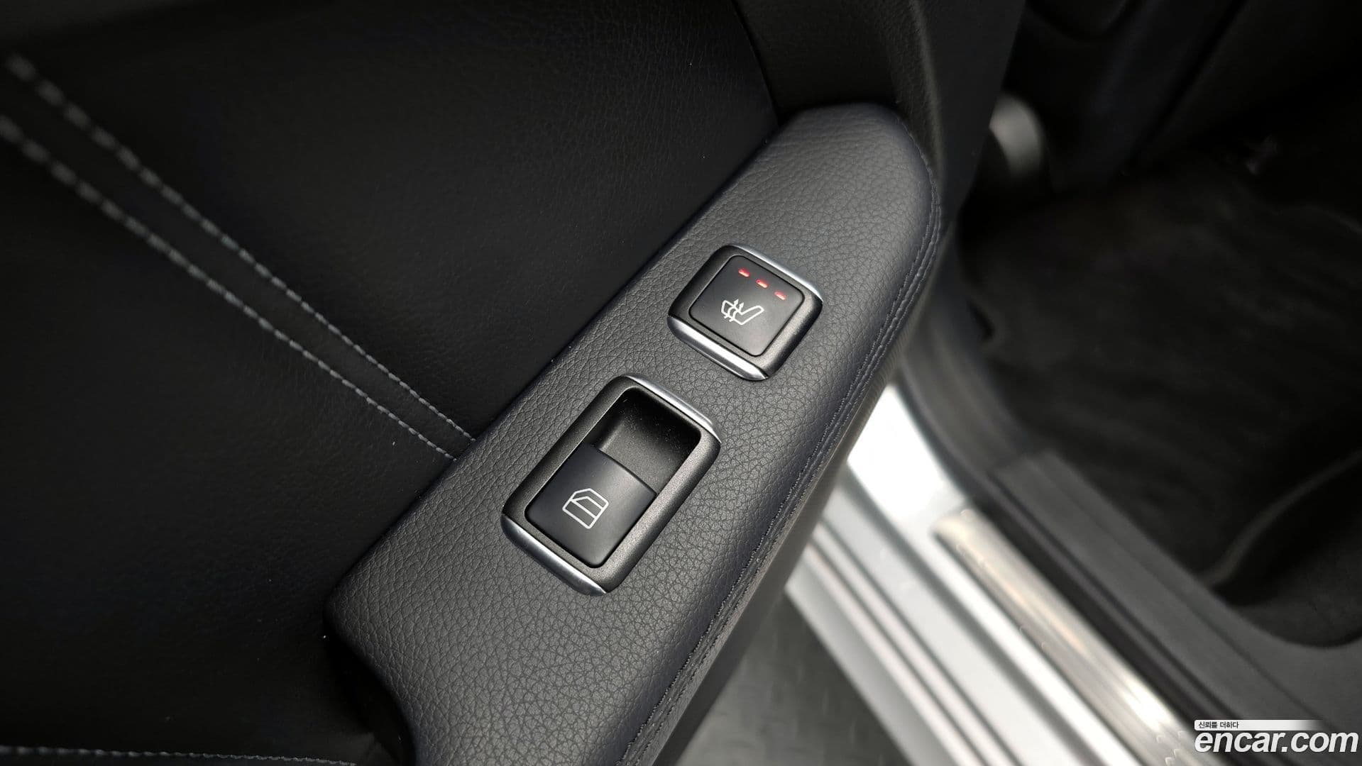 Main__Slider__Photo:E-Class Mercedes-Benz 2015.6-18