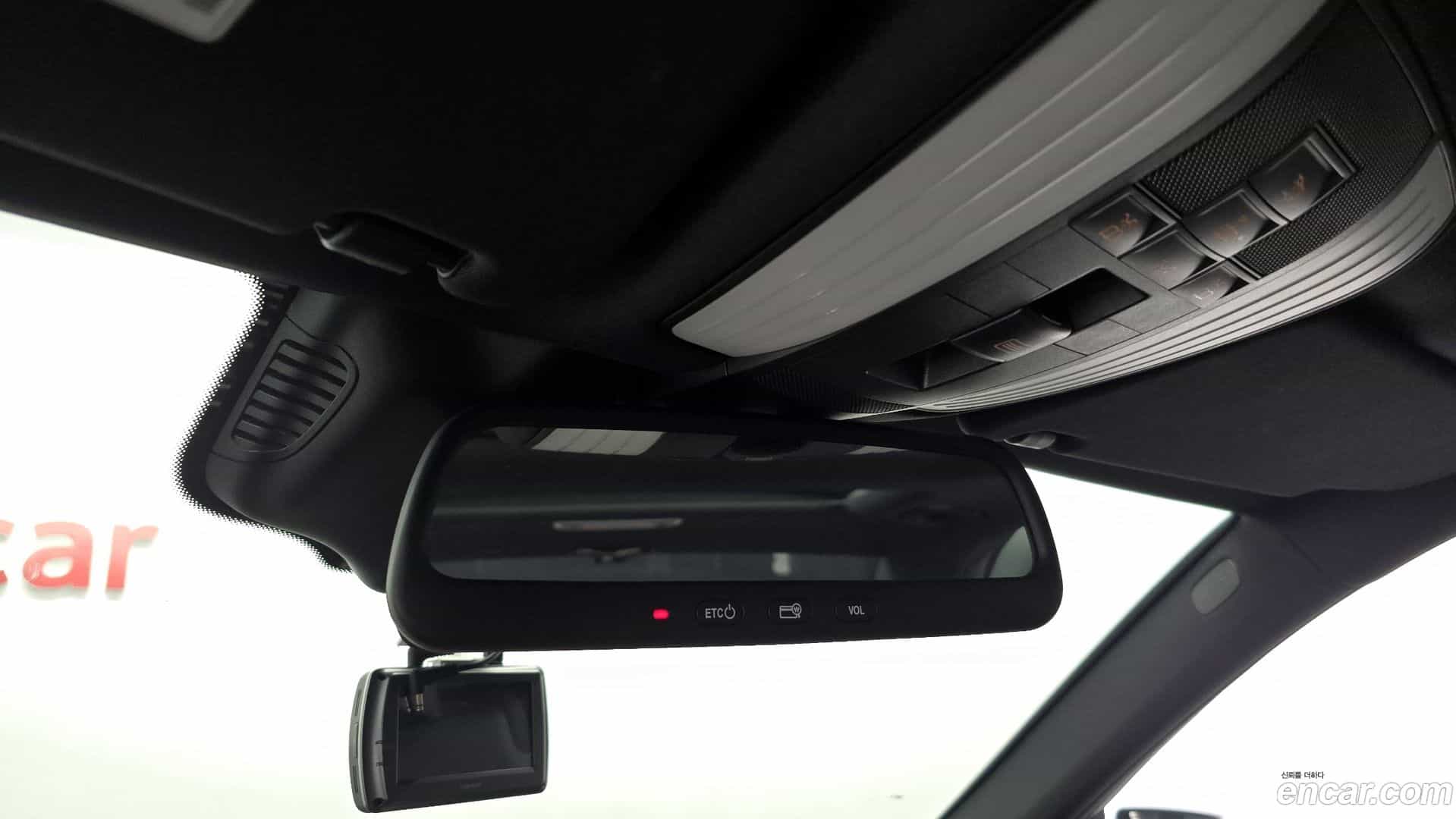 E-Class Mercedes-Benz 2015.6-OPTION-041