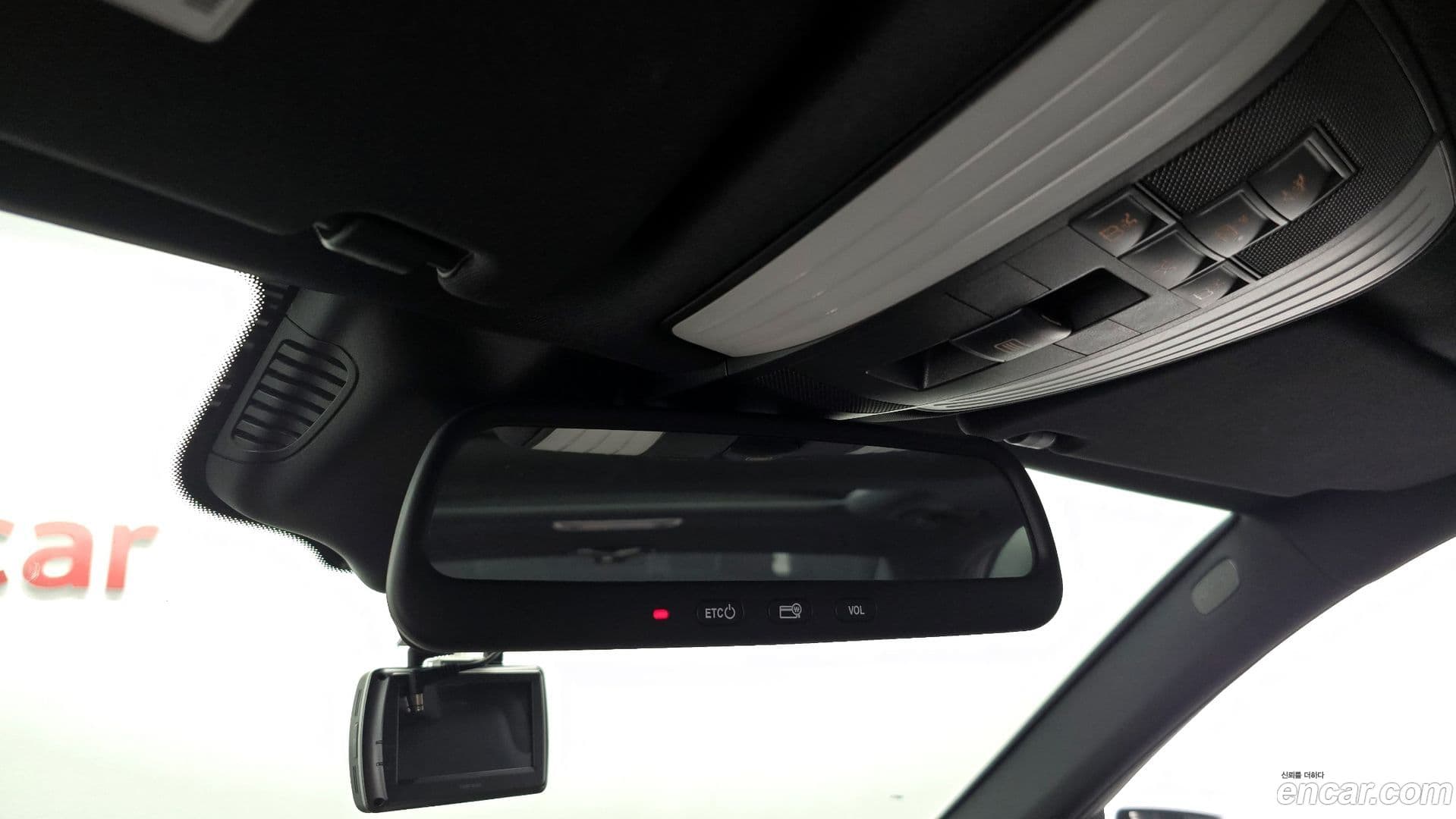 Main__Slider__Photo:E-Class Mercedes-Benz 2015.6-27