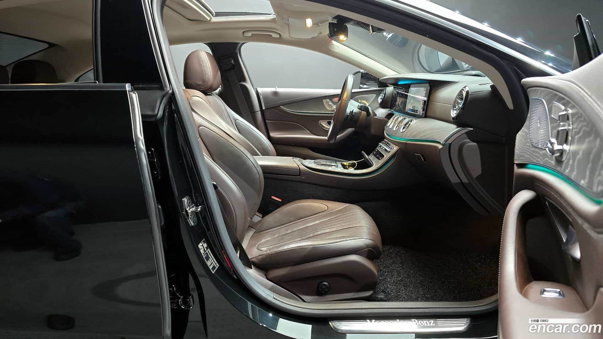 CLS-Class Mercedes-Benz 2021.3-INNER-036