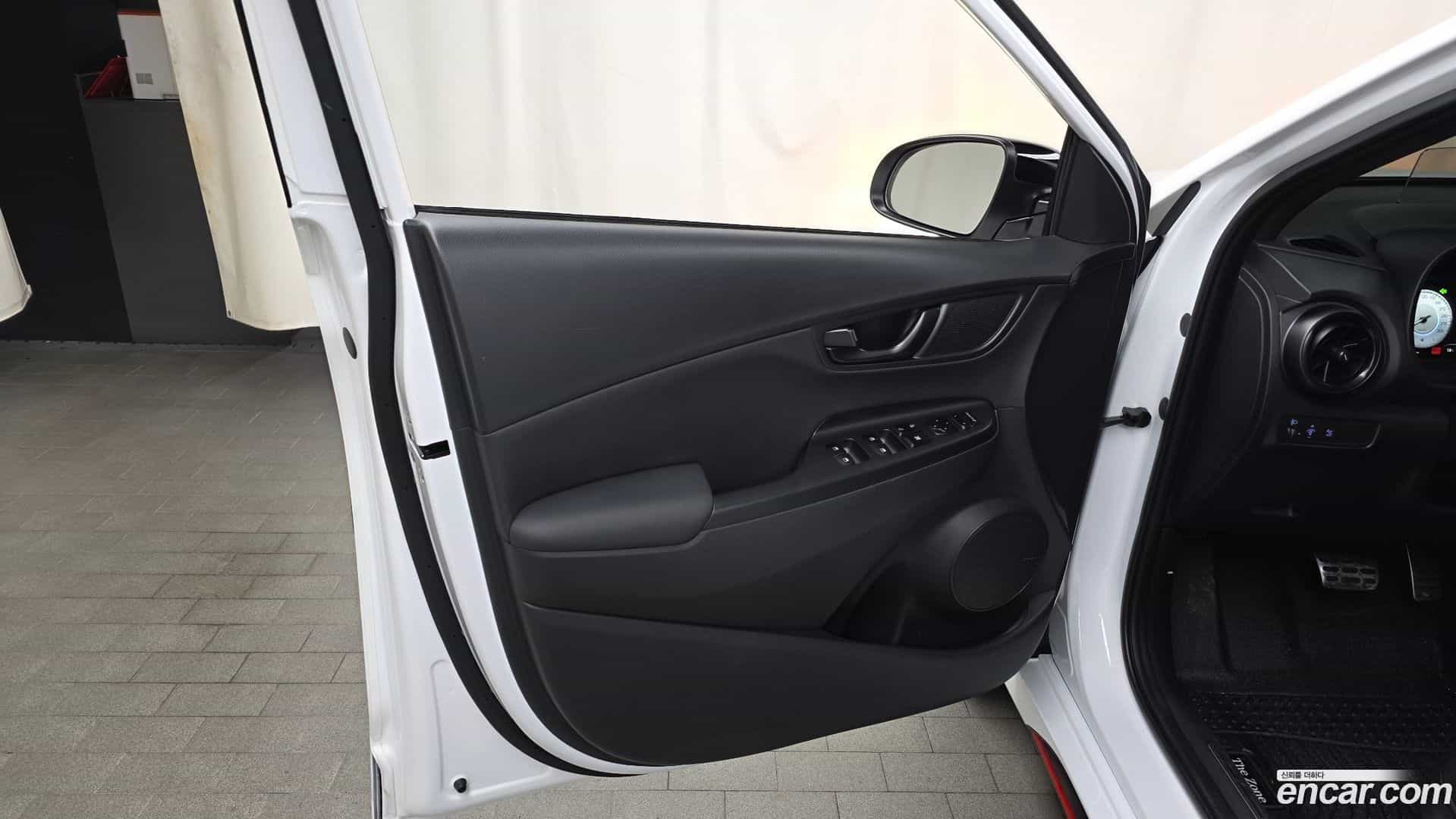 Kona Hyundai 2022.3-INNER-034