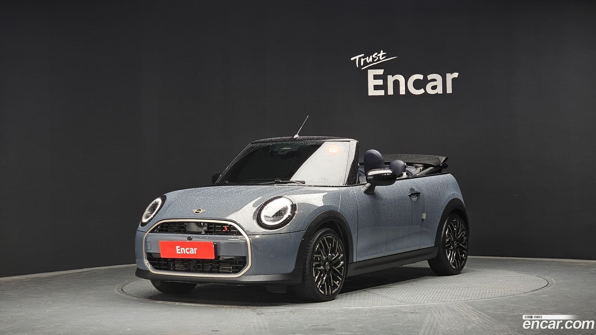Main__Slider__Photo:Cooper Convertible Mini 2025.3-0