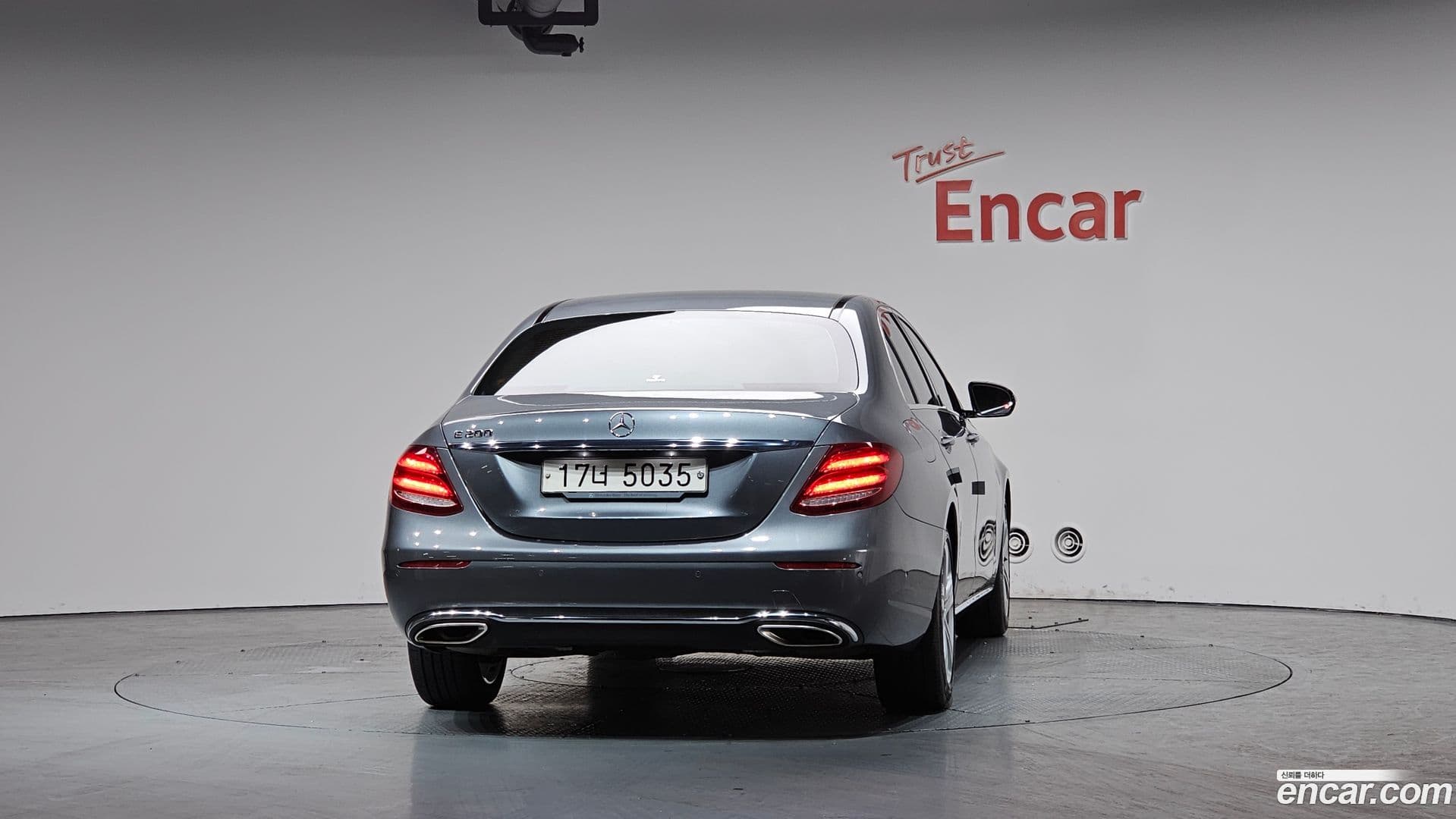 Main__Slider__Photo:E-Class Mercedes-Benz 2018.4-3