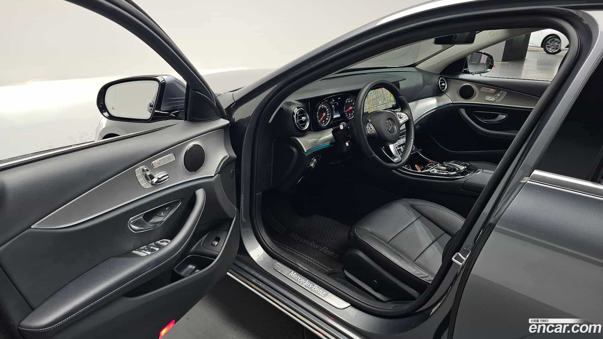 E-Class Mercedes-Benz 2018.4-INNER-010
