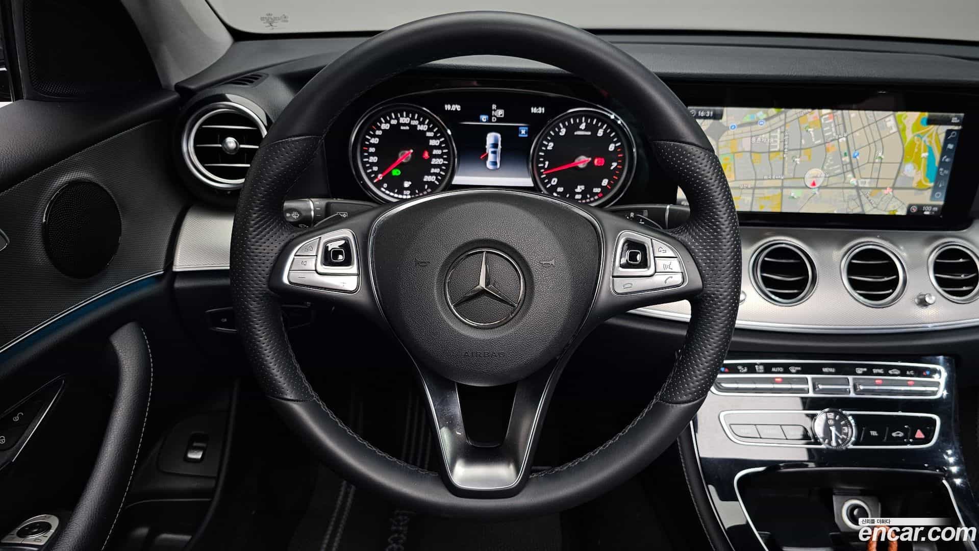 E-Class Mercedes-Benz 2018.4-OPTION-016