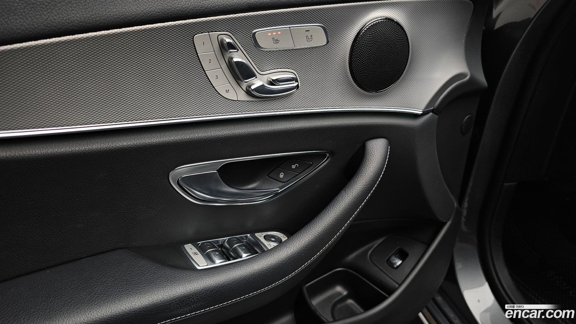 Main__Slider__Photo:E-Class Mercedes-Benz 2018.4-16