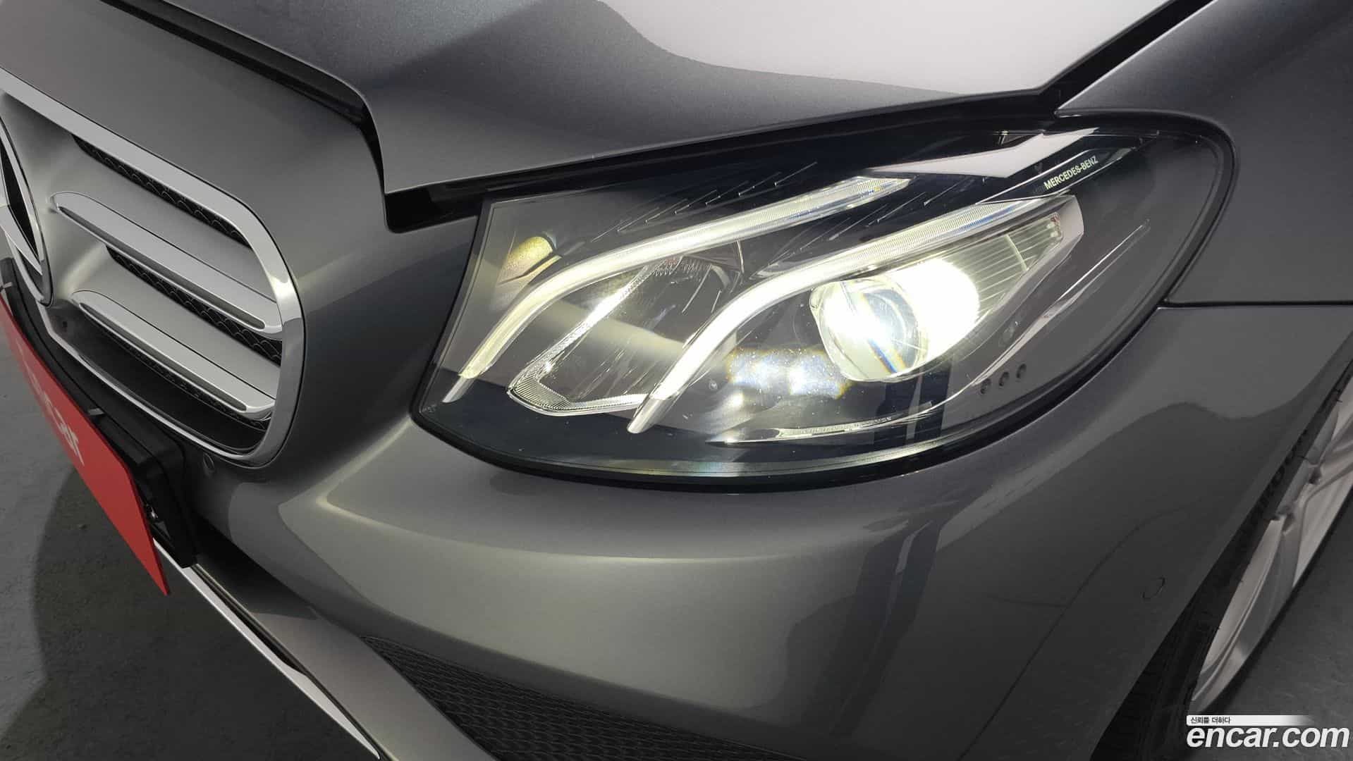 E-Class Mercedes-Benz 2018.4-OUTER-032