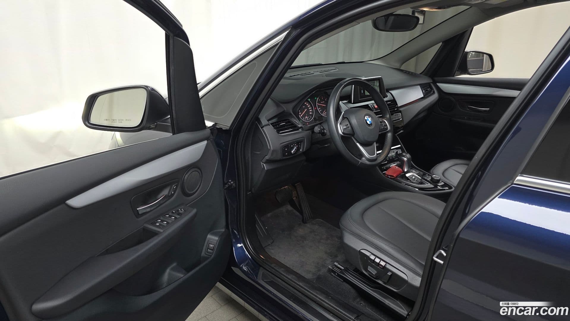 Main__Slider__Photo:2-Series BMW 2018.1-9