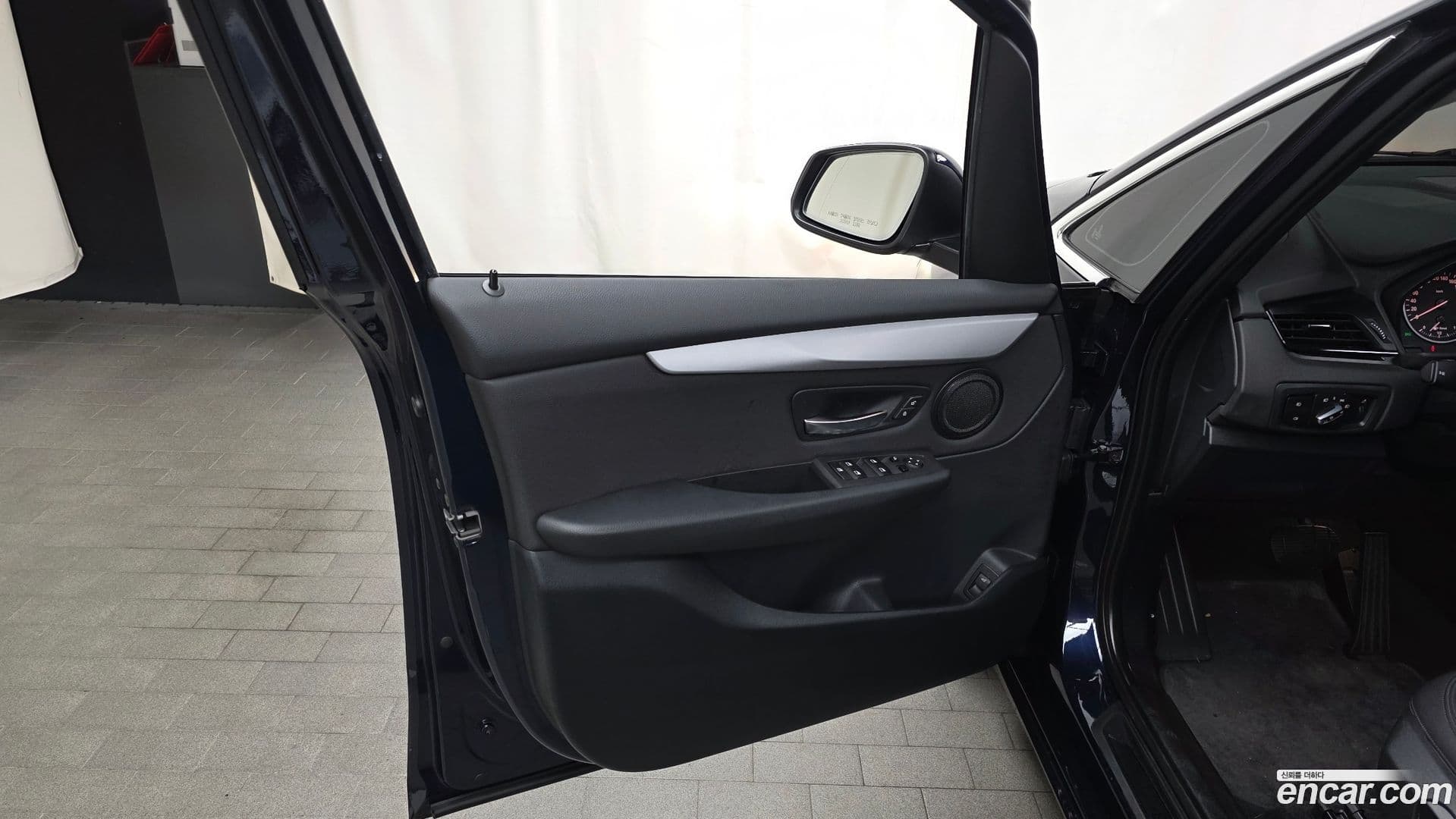 Main__Slider__Photo:2-Series BMW 2018.1-23
