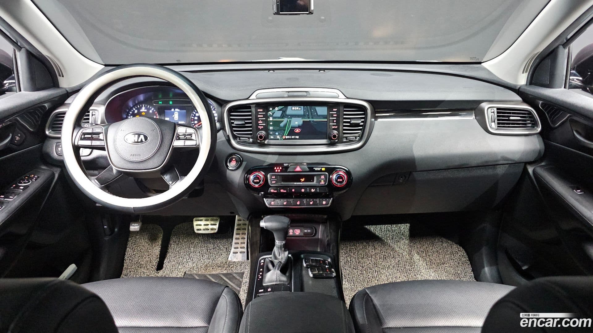 Main__Slider__Photo:Sorento Kia 2018.5-6