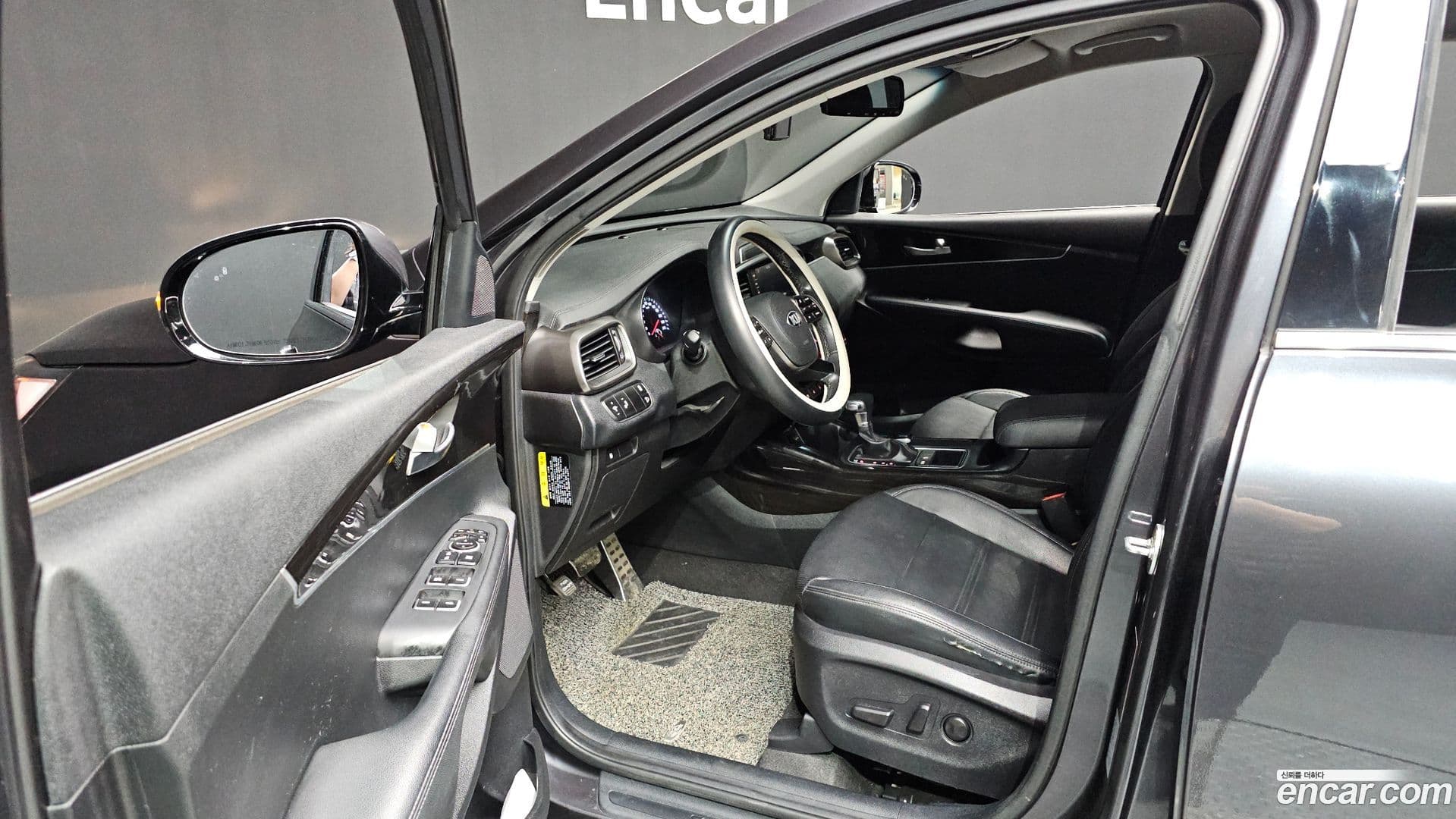 Main__Slider__Photo:Sorento Kia 2018.5-9