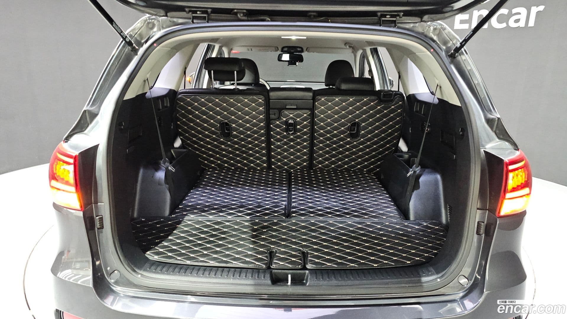 Main__Slider__Photo:Sorento Kia 2018.5-15