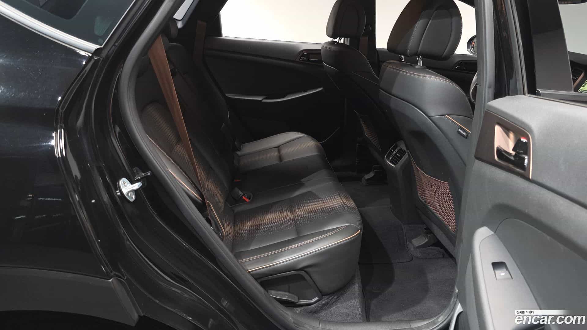Tucson Hyundai 2017.6-OPTION-015