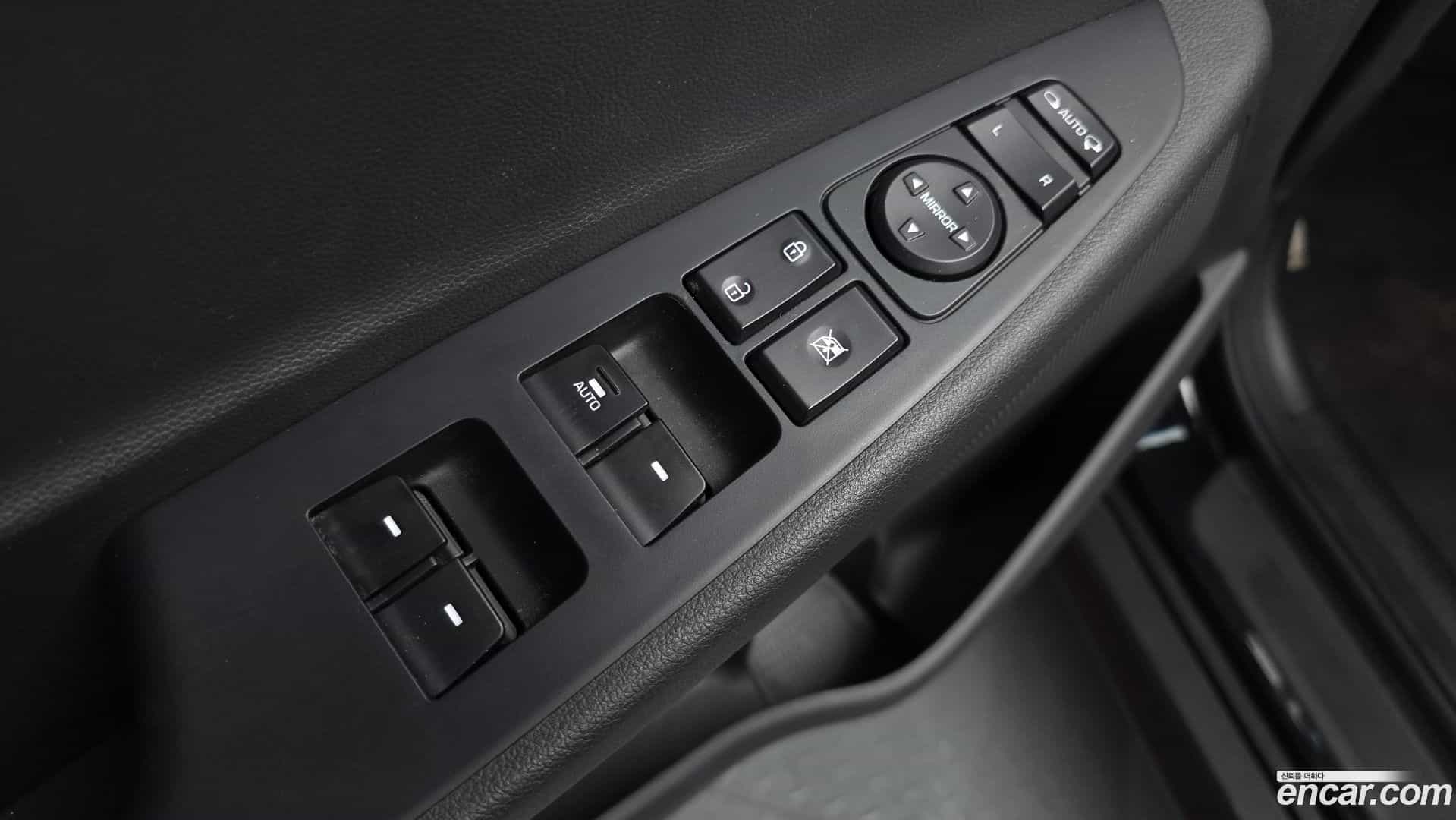 Tucson Hyundai 2017.6-OPTION-023