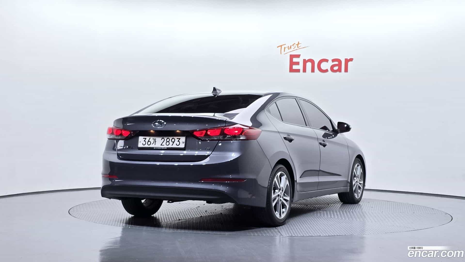 AVANTE Hyundai 2018.7-OUTER-002