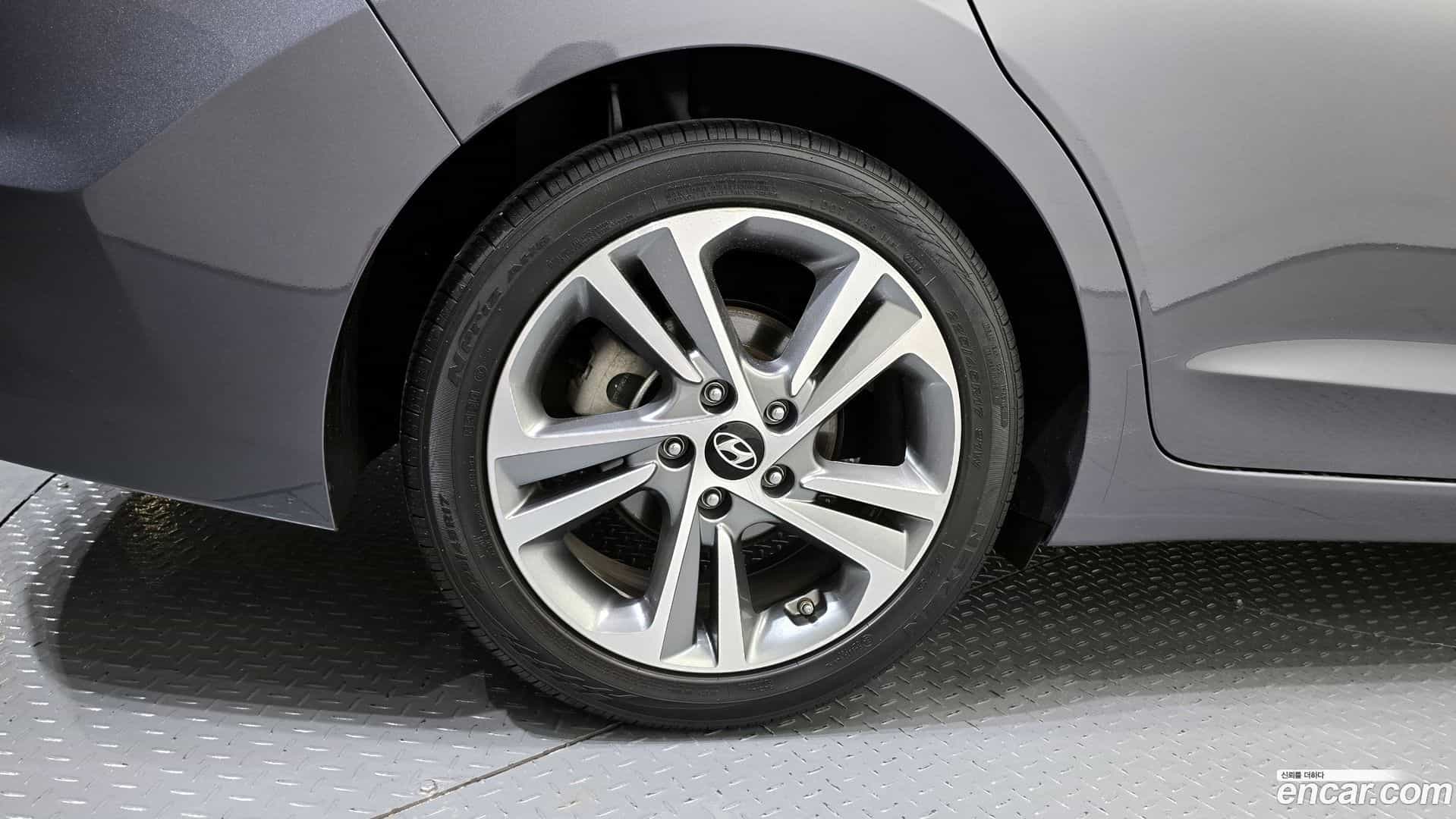 AVANTE Hyundai 2018.7-OUTER-005