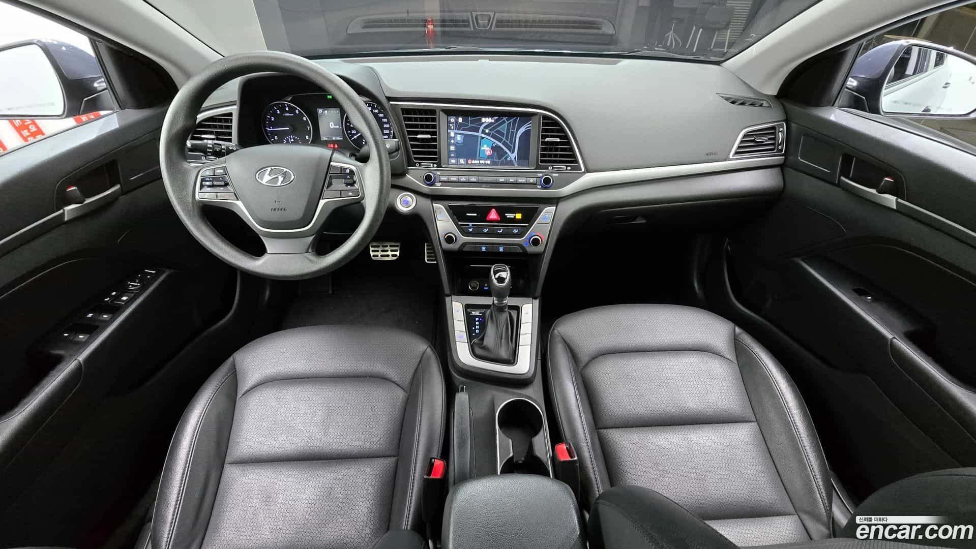 AVANTE Hyundai 2018.7-INNER-007