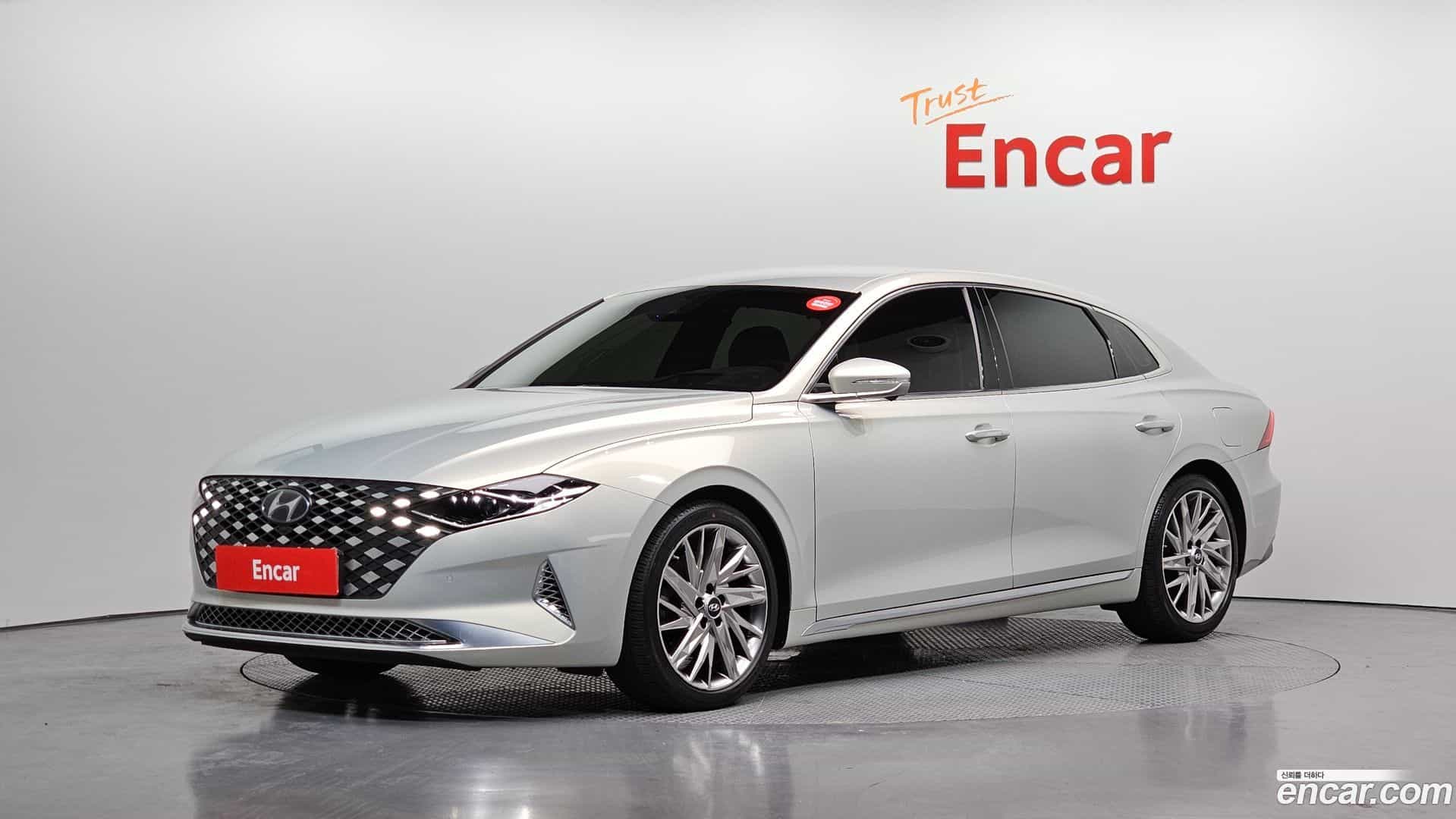 Grandeur Hyundai 2020.10-OUTER-001