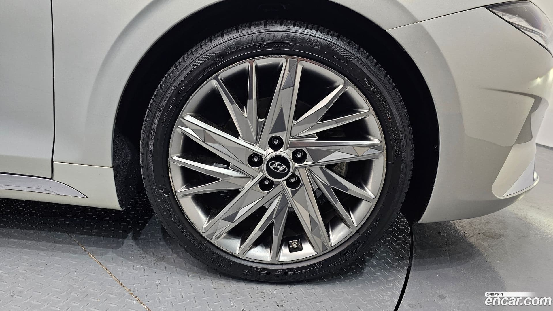 Main__Slider__Photo:Grandeur Hyundai 2020.10-4