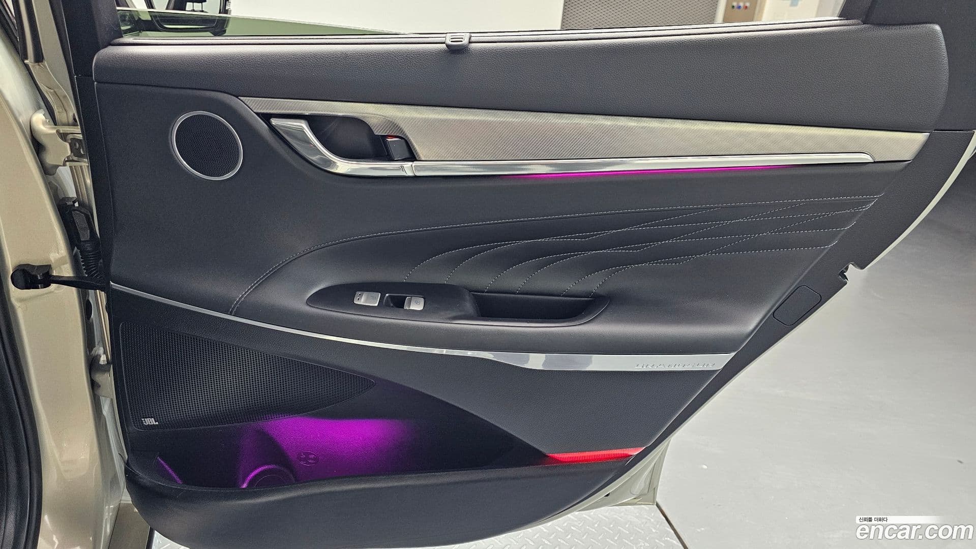 Main__Slider__Photo:Grandeur Hyundai 2020.10-24