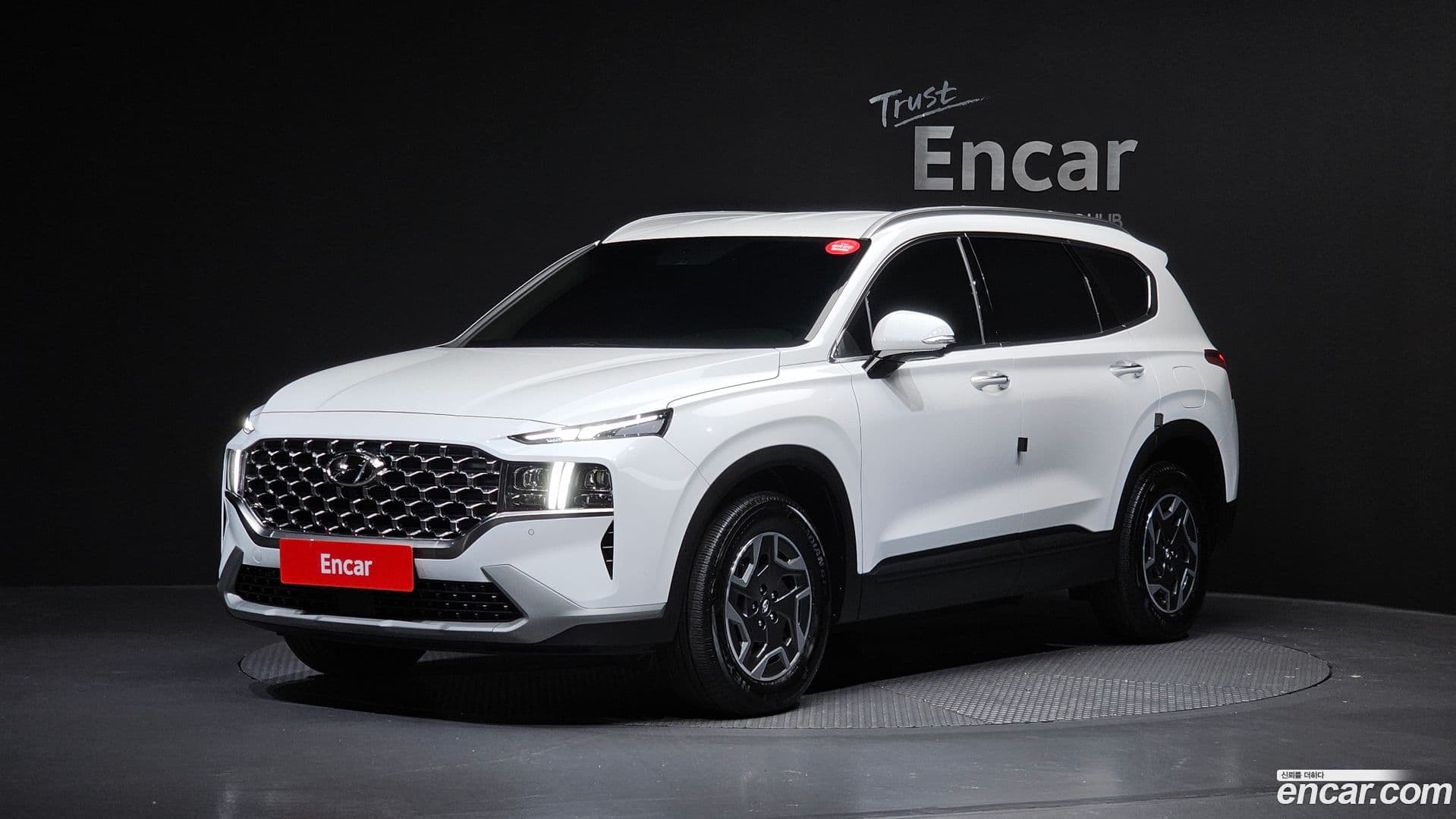 Main__Slider__Photo:Santafe Hyundai 2023.5-0