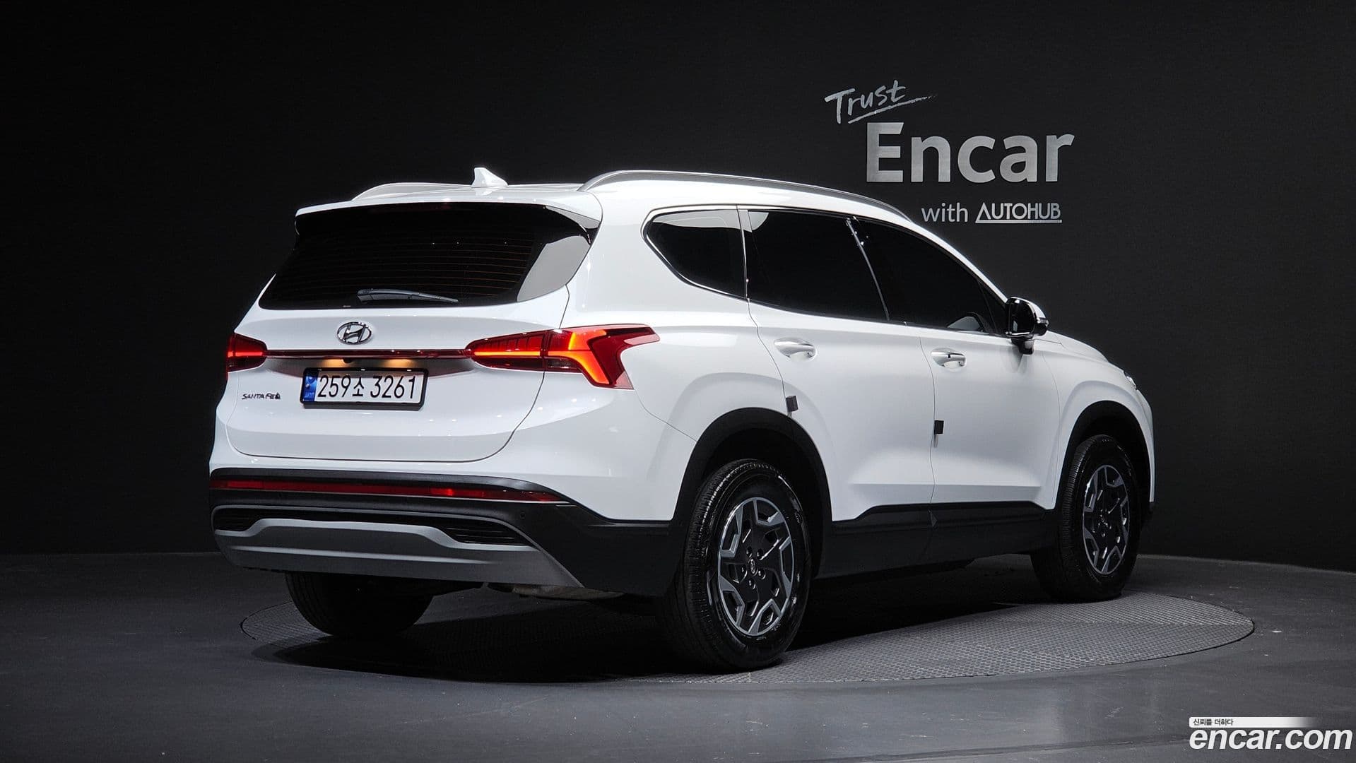 Main__Slider__Photo:Santafe Hyundai 2023.5-1