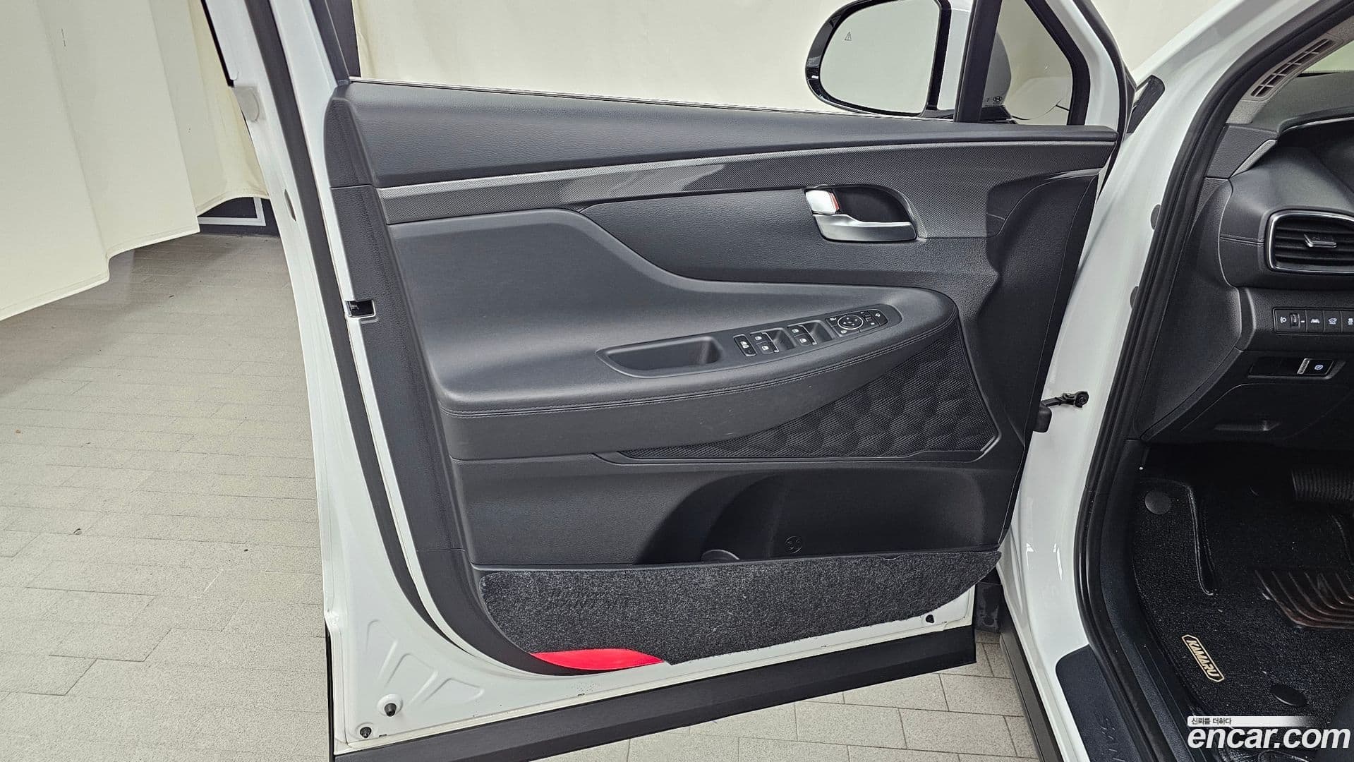 Main__Slider__Photo:Santafe Hyundai 2023.5-23