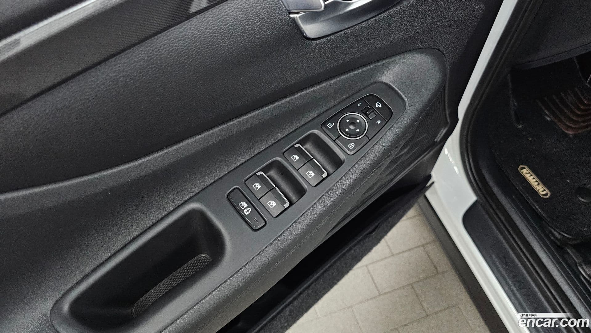 Main__Slider__Photo:Santafe Hyundai 2023.5-26