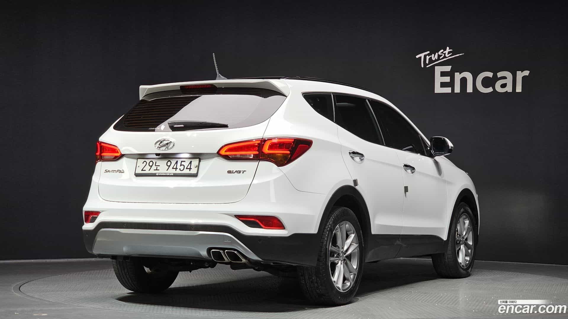 Santafe Hyundai 2015.6-OUTER-002